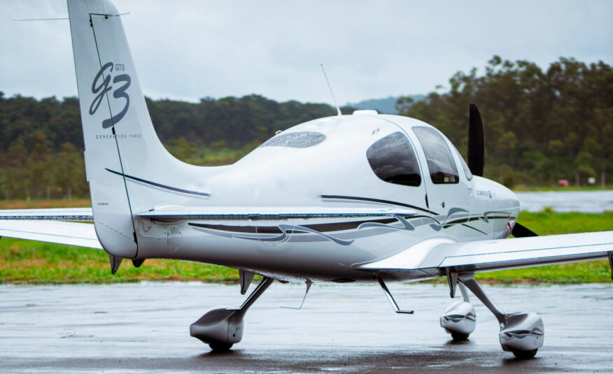 Cirrus SR22 G3 GTS – Ano 2007 – 2.300 H.T.