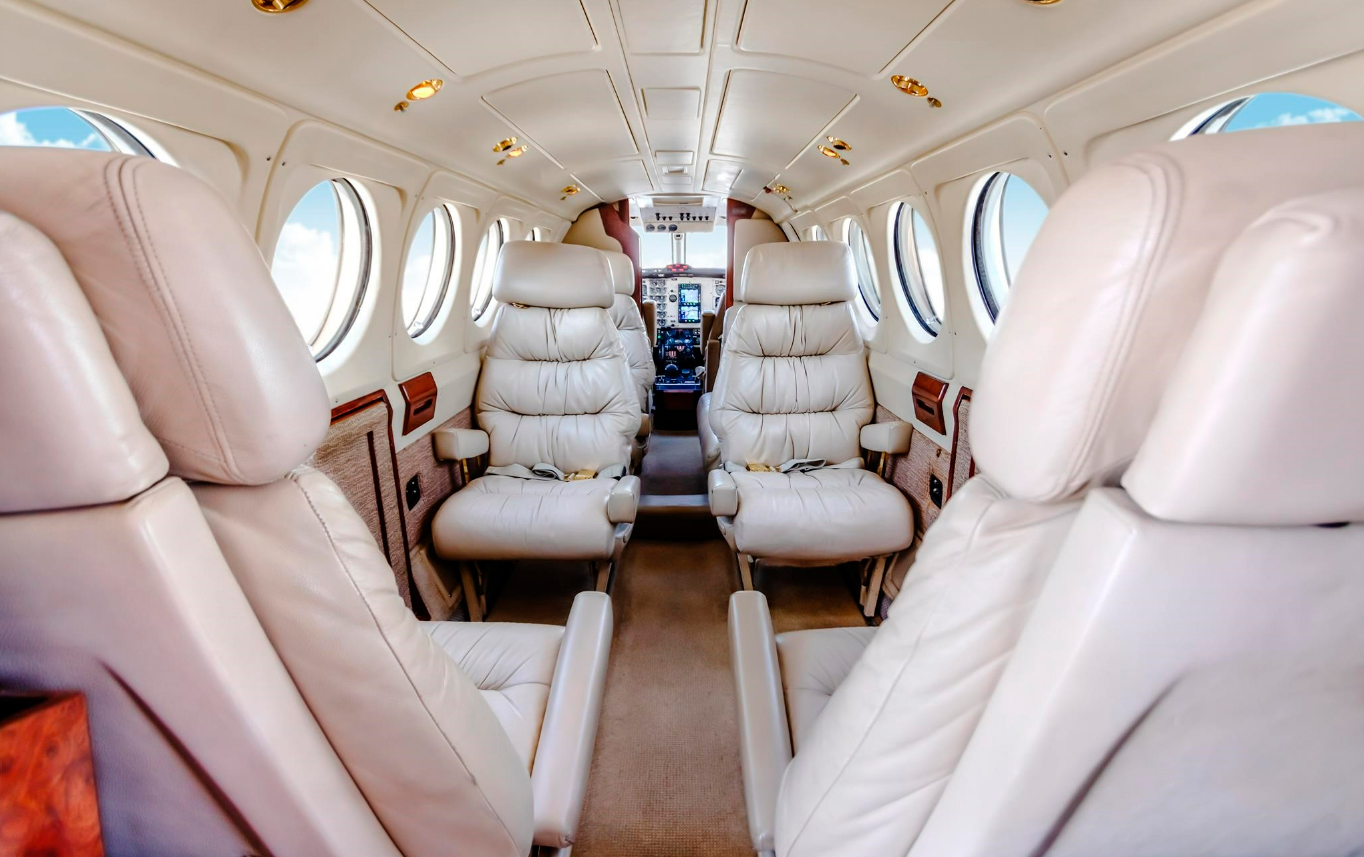 Beechcraft King Air B200 – Ano 1982 – 8.333 H.T.