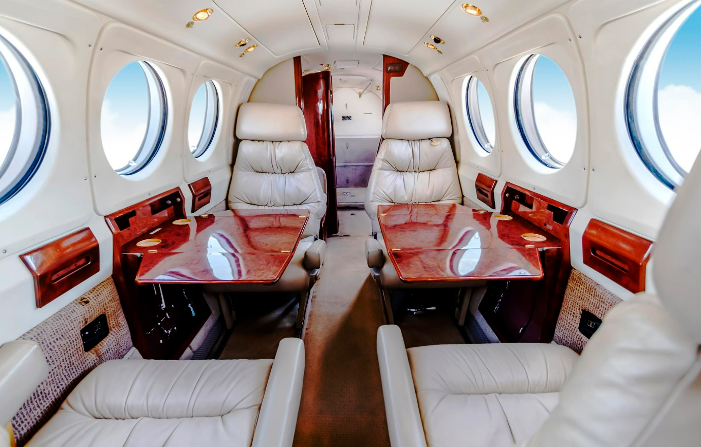 Beechcraft King Air B200 – Ano 1982 – 8.333 H.T.