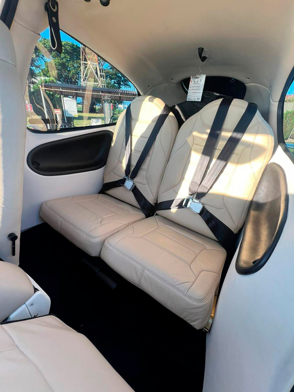 Avião Cirrus SR22 – Ano 2008 – 1.400 H.T.