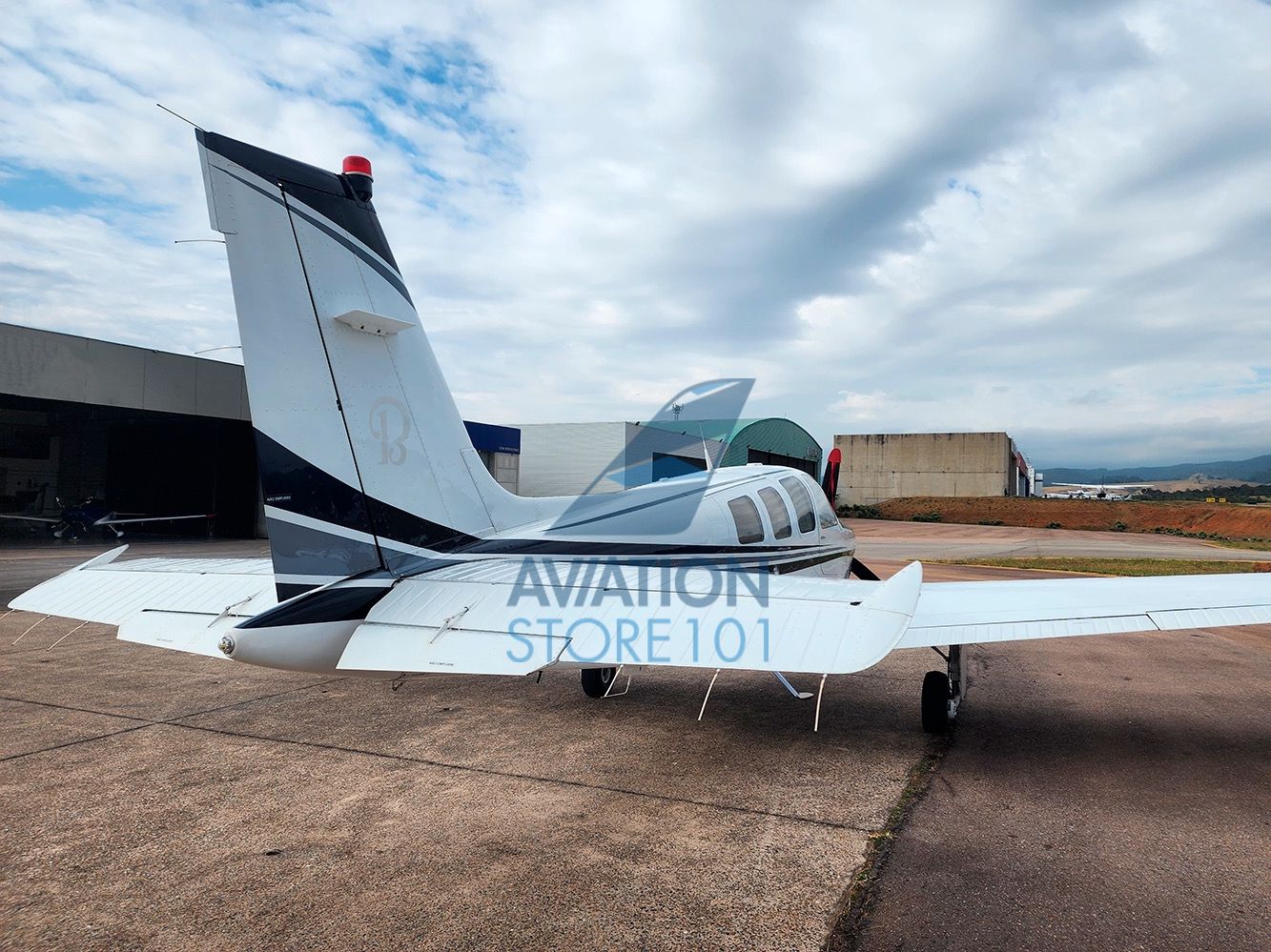 Avião Beechcraft Bonanza G36 – Ano 2006 – 1.816 H.T.