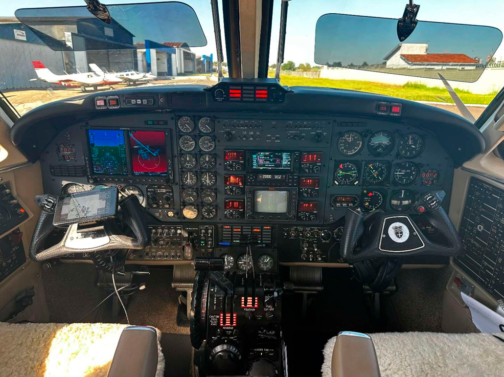 Beechcraft King Air F90 – Ano 1980 – 7.700 H.T.