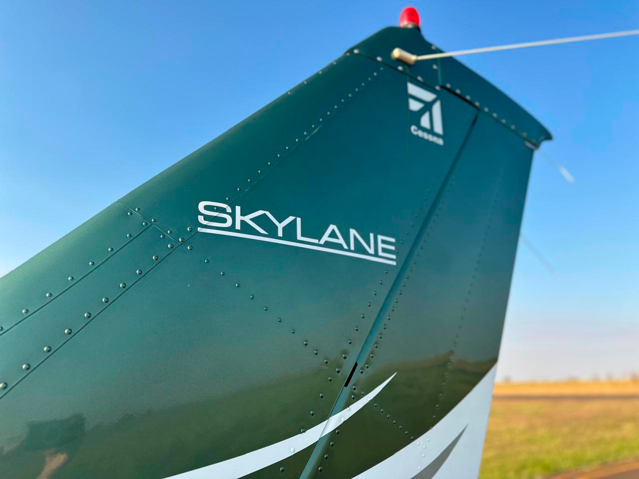 Cessna 182S Skylane Aspirado – Ano 1998 – 1.700 H.T.