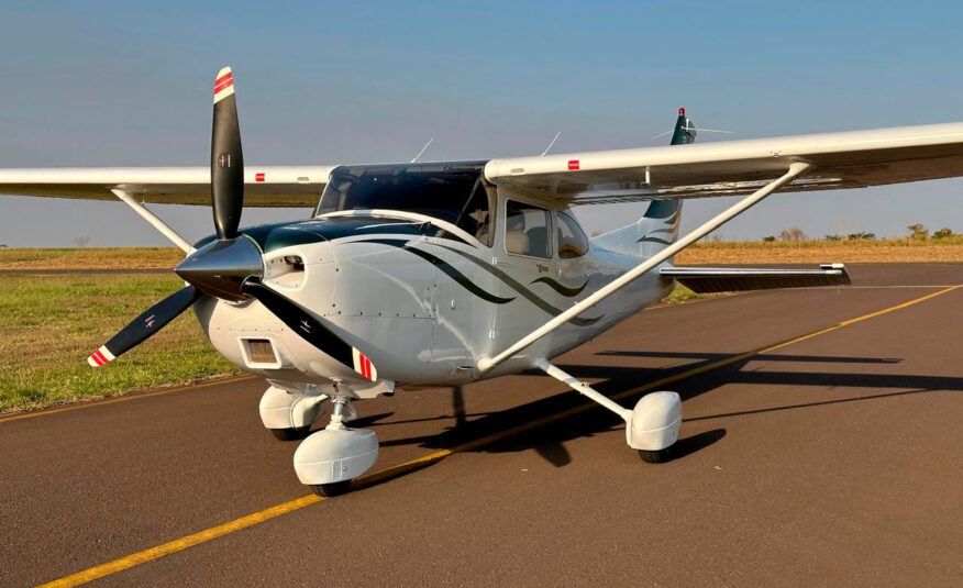 Cessna 182S Skylane Aspirado – Ano 1998 – 1.700 H.T.