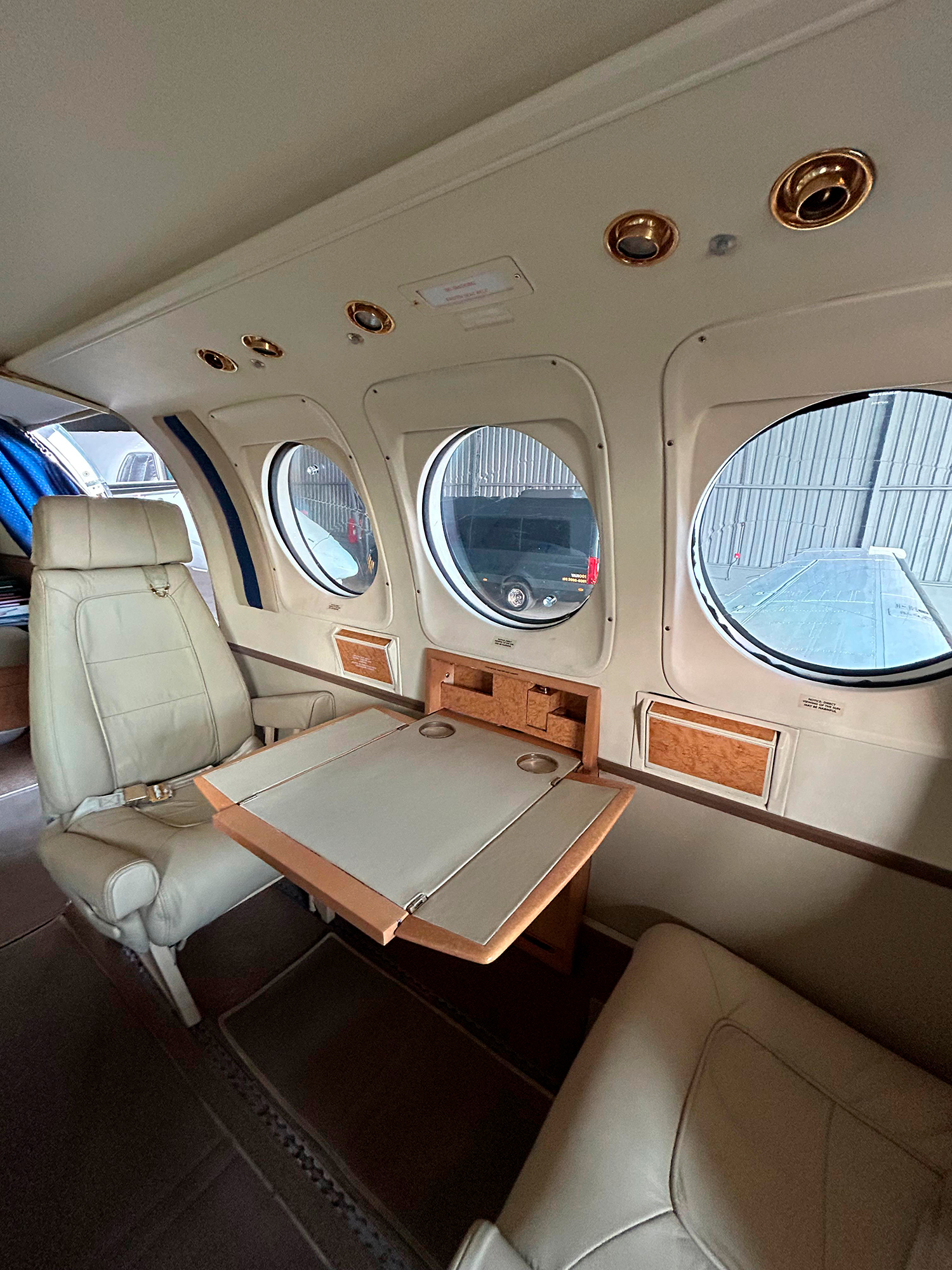 Beechcraft King Air C90 – Ano 1982 – 6.400 H.T.