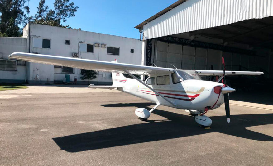 Avião Cessna 172 SP Skyhawk- Ano 2003 – 1.800 H.T.