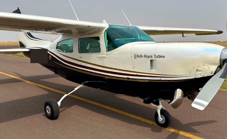 Avião Cessna 210 Silver Eagle – Ano 1977 – 2.600 H.T.