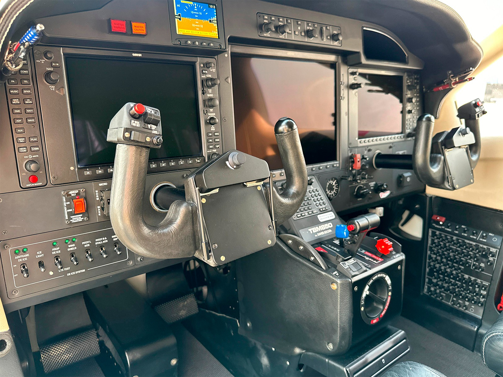 Avião Daher Socata TBM 850 – Ano 2014 – 1.450 H.T.