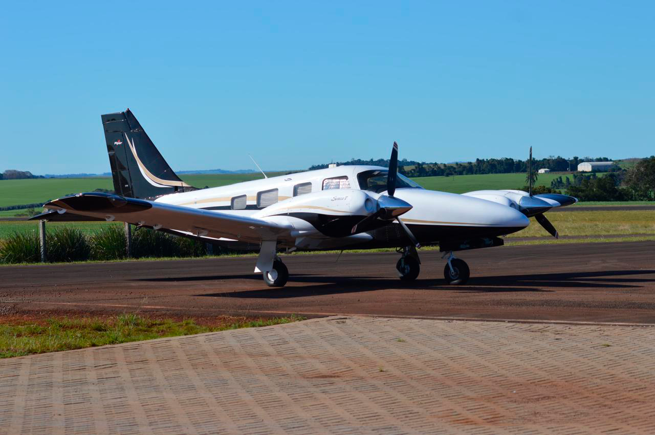 Avião Piper Seneca V PA-34-220T – Ano 2013 – 1.180 H.T.
