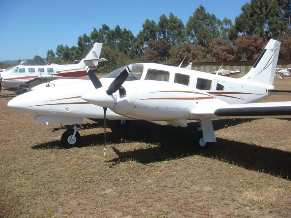 Piper Seneca III PA-34-220T – Ano 1981 – 2.694 H.T.