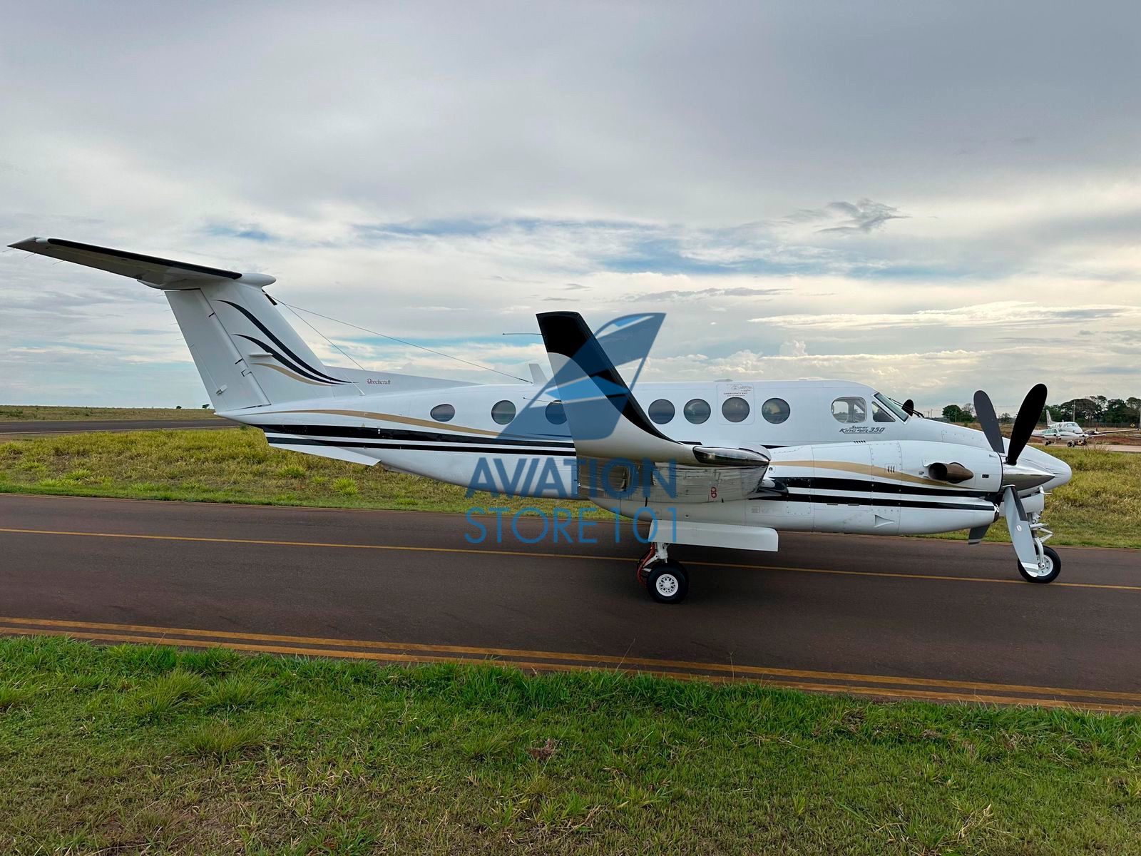Beechcraft Super King Air 350 – Ano 2000 – 3.400 H.T.