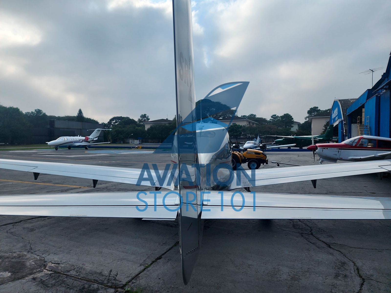 Avião Cirrus SR22 – Ano 2010 – 1.160 H.T.