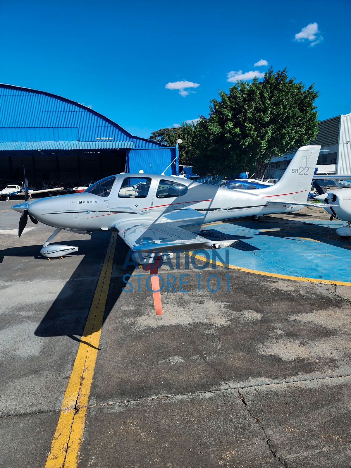 Avião Cirrus SR22 – Ano 2010 – 1.160 H.T.