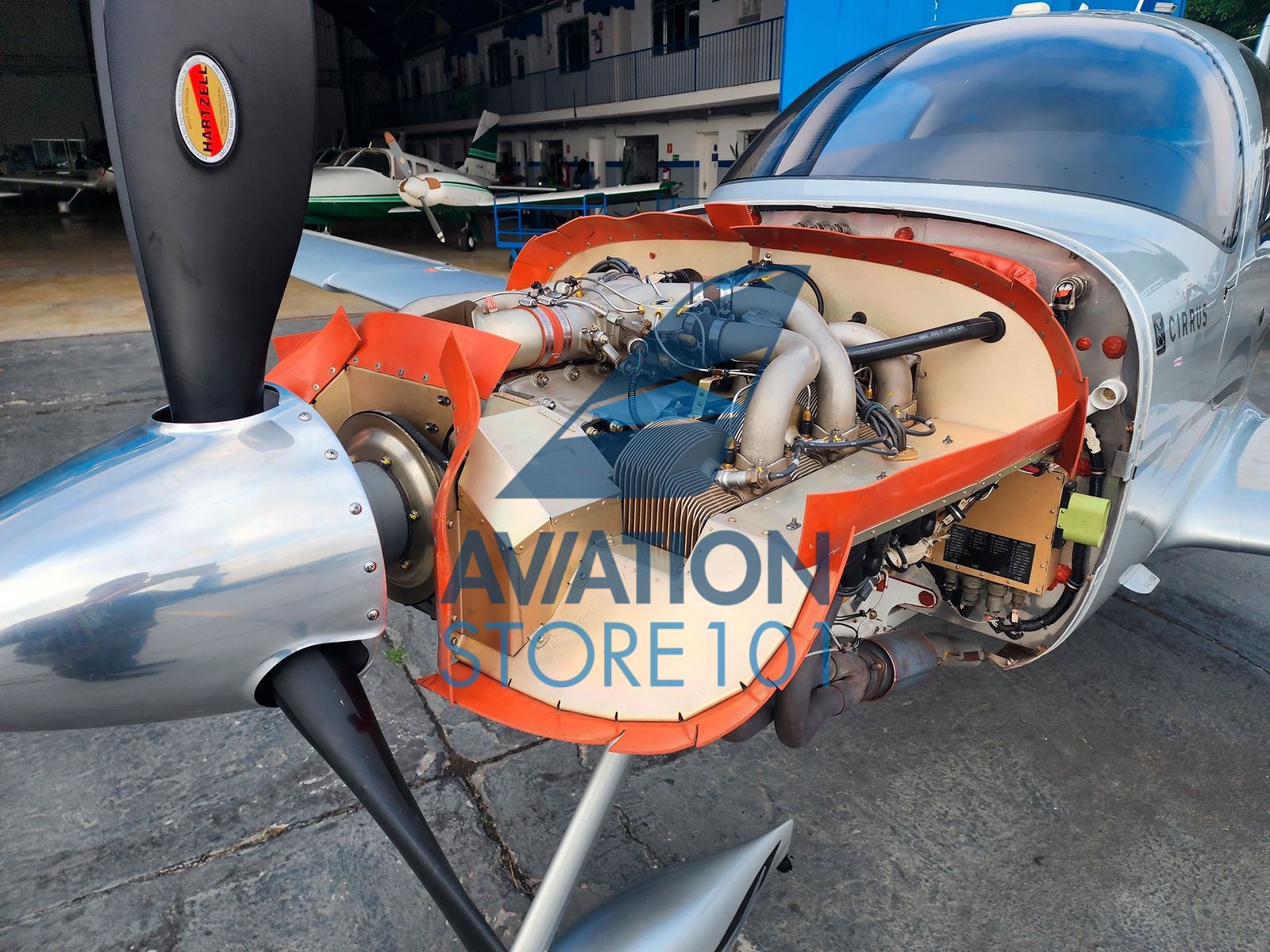 Avião Cirrus SR22 – Ano 2010 – 1.160 H.T.