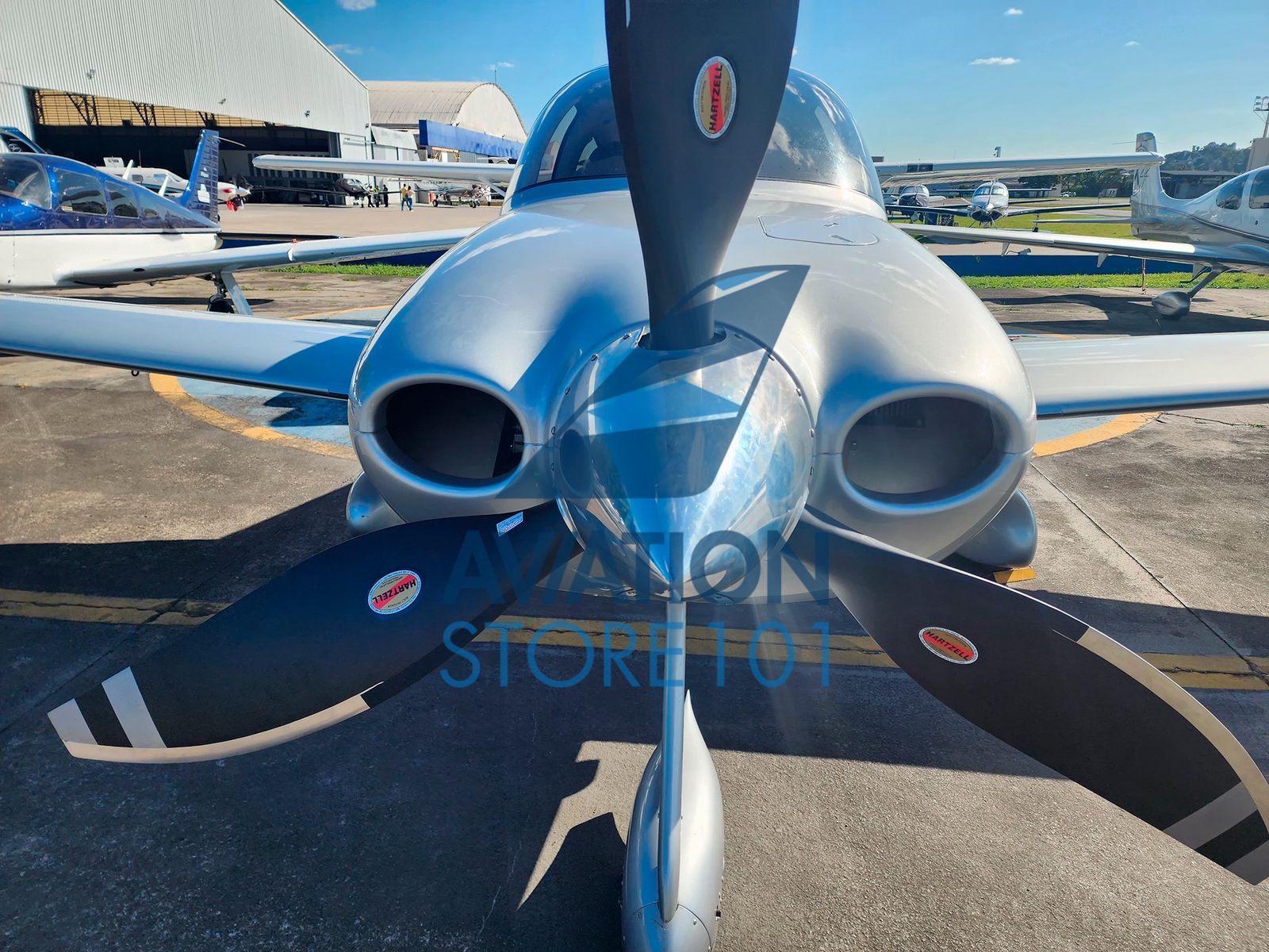 Avião Cirrus SR22 – Ano 2010 – 1.160 H.T.