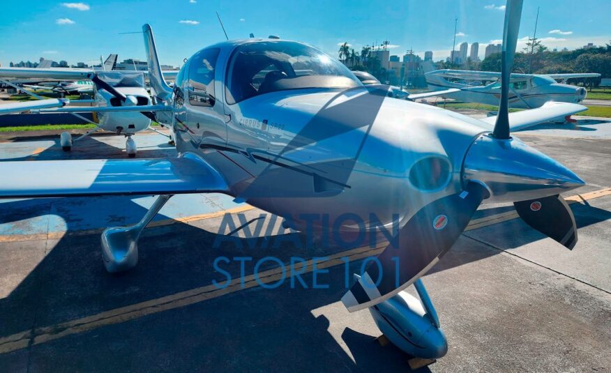 Avião Cirrus SR22 – Ano 2010 – 1.160 H.T.