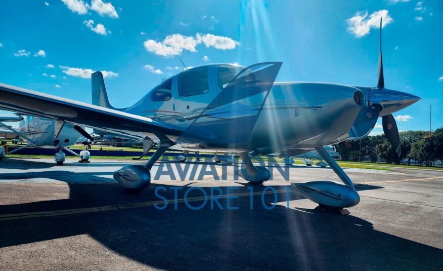 Avião Cirrus SR22 – Ano 2010 – 1.160 H.T.