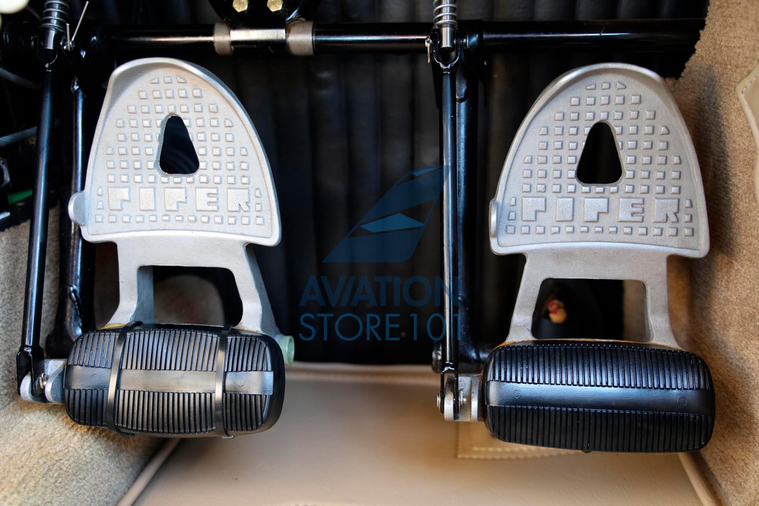 Piper Saratoga II TC PA-32R-301T – Ano 2006 – 1.810 H.T.