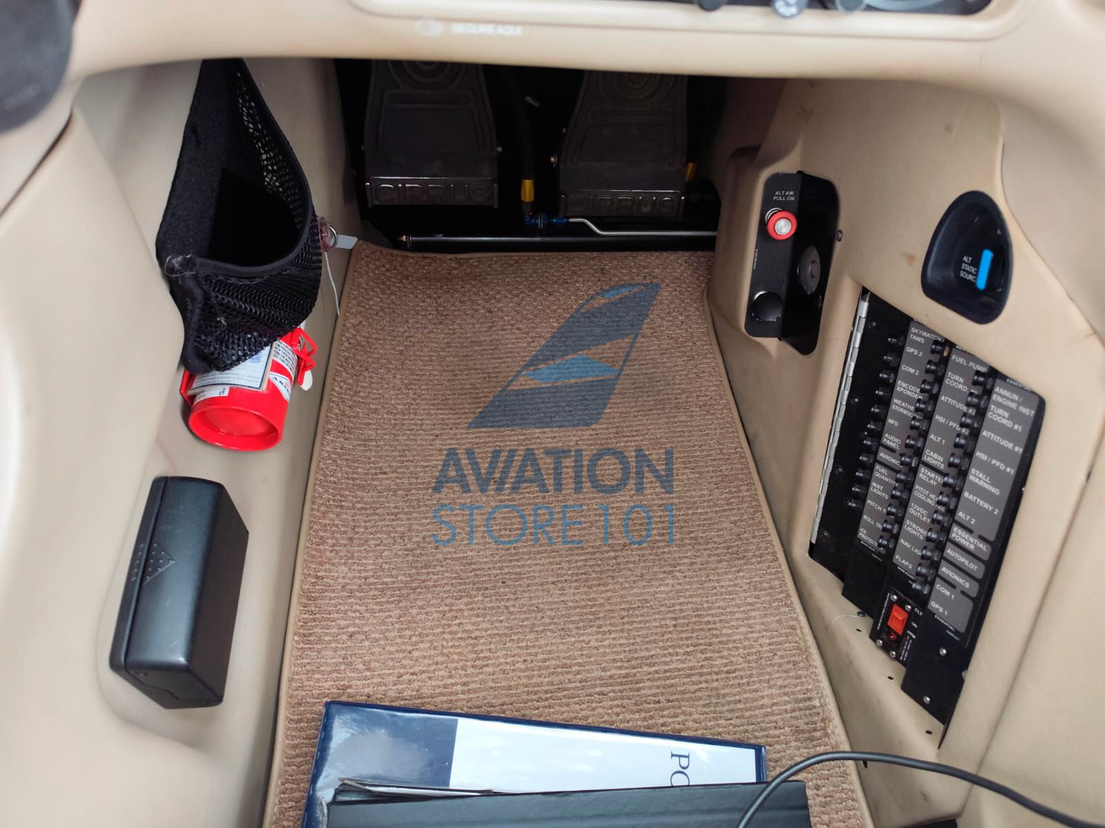 Avião Cirrus SR20 – Ano 2006 – 2.890 H.T.