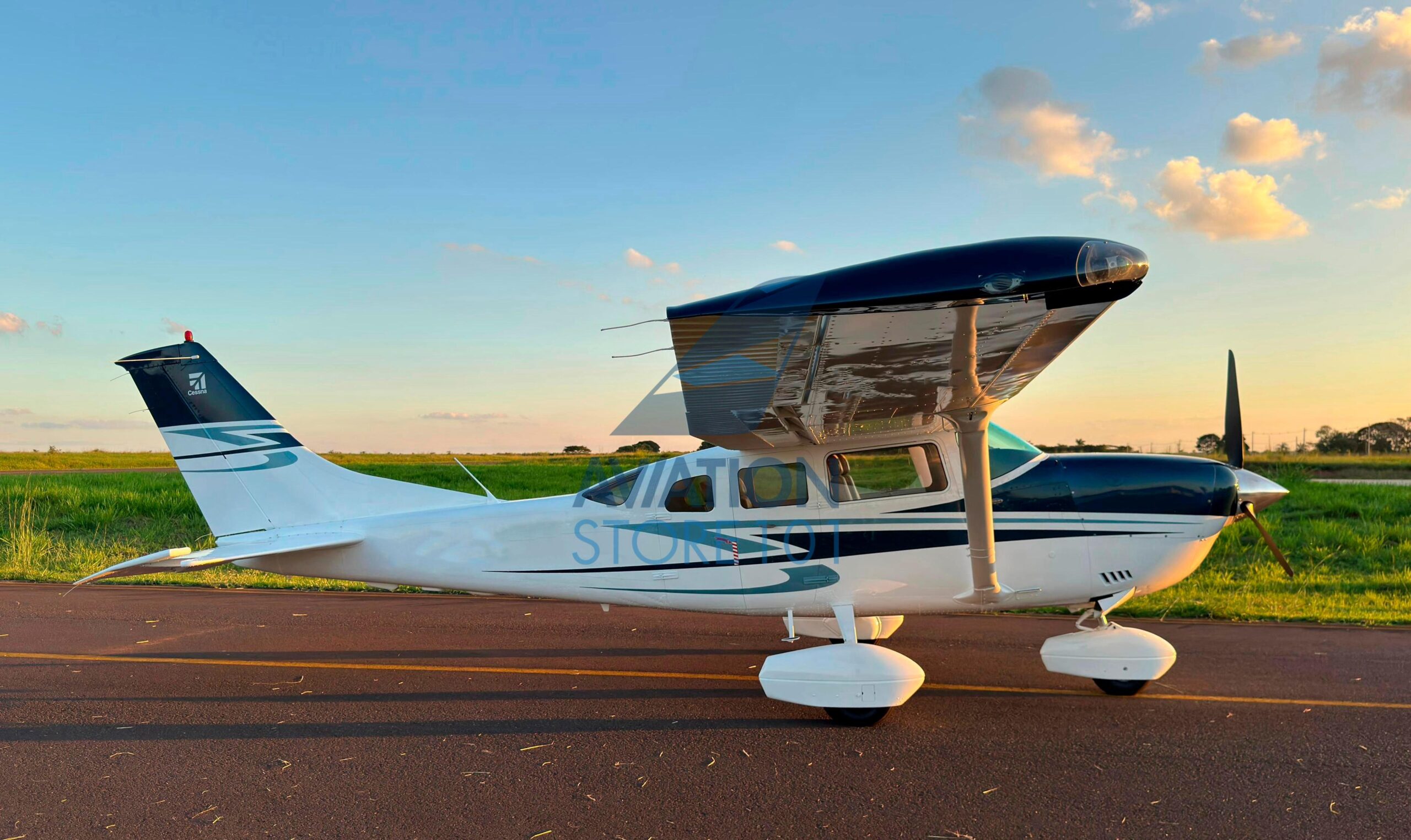 Avião Cessna 206H – Ano 2007 – 1.300 H.T.