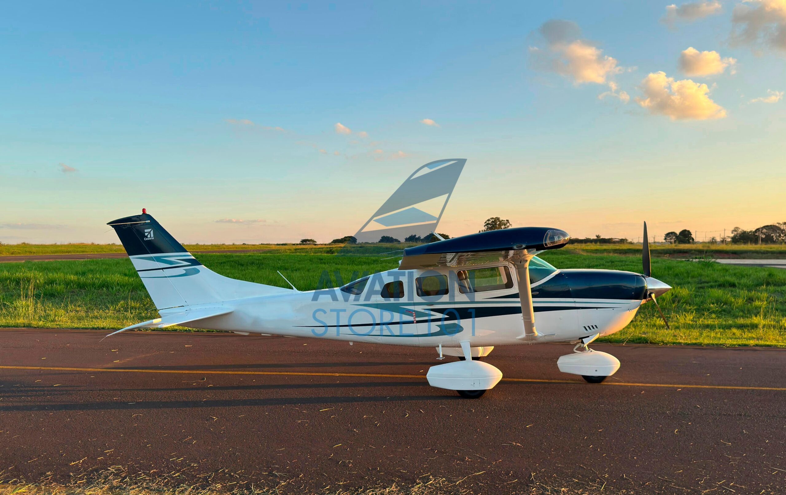 Avião Cessna 206H – Ano 2007 – 1.300 H.T.