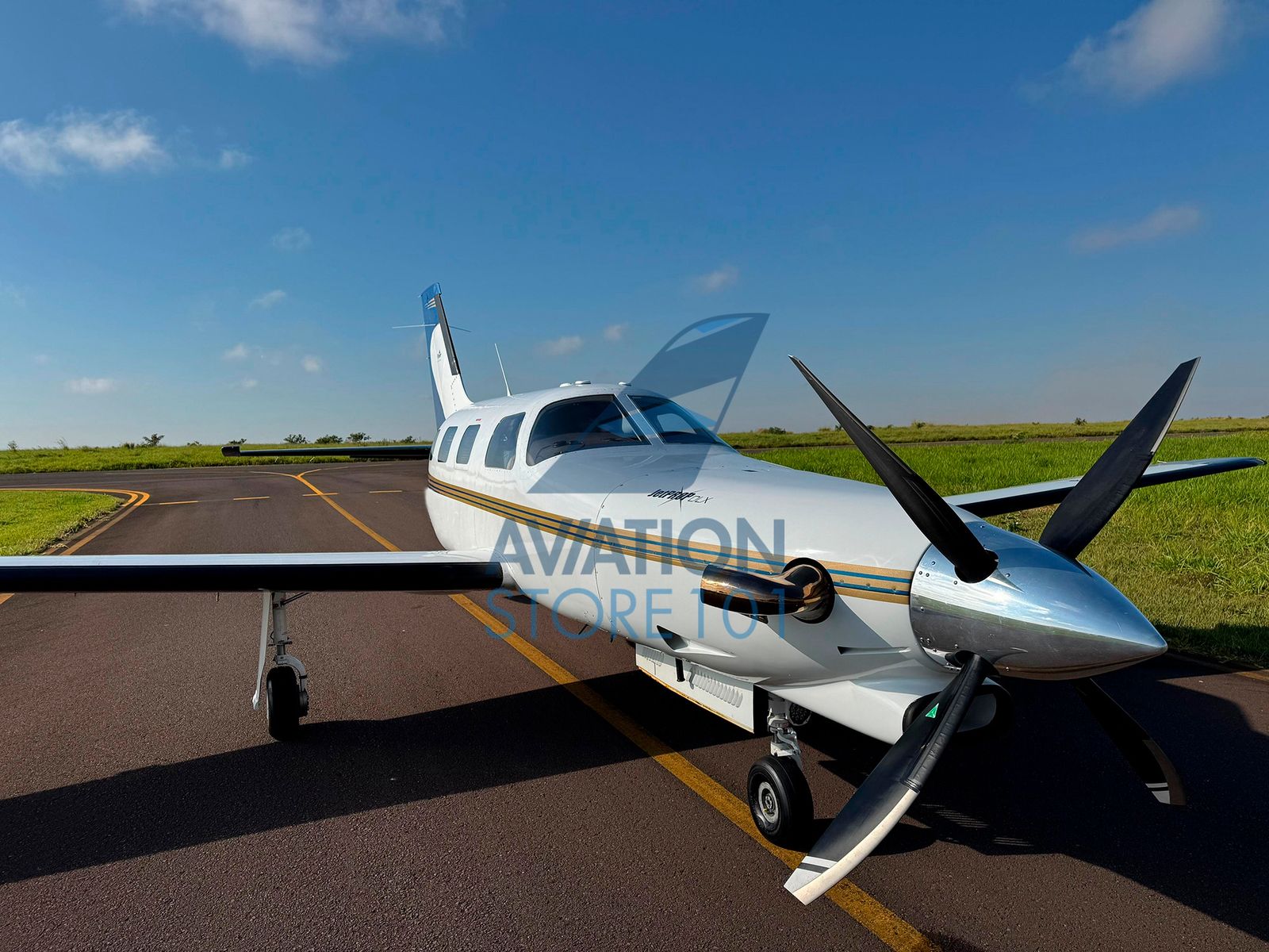 Avião Piper Jetprop DLX – Ano 1999/2015 – 2.950 H.T.