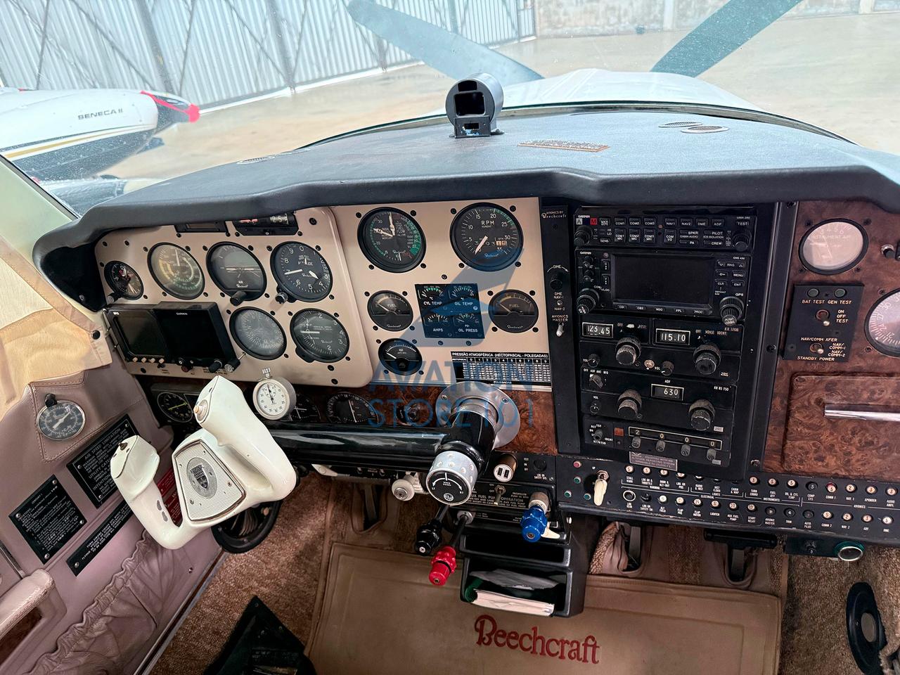 Avião Beechcraft Bonanza V35B – Ano 1974 à Venda