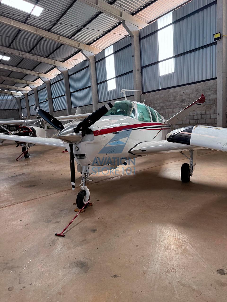 Avião Beechcraft Bonanza V35B – Ano 1974 à Venda