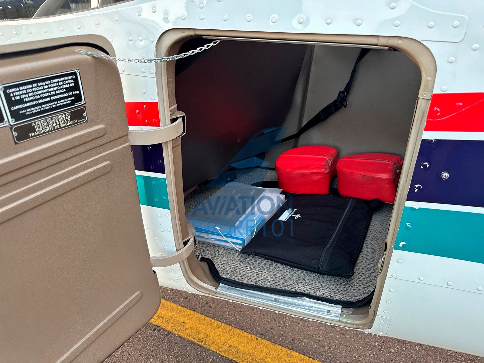 Avião Cessna 172R Skyhawk- Ano 2002 – 1.480 H.T.