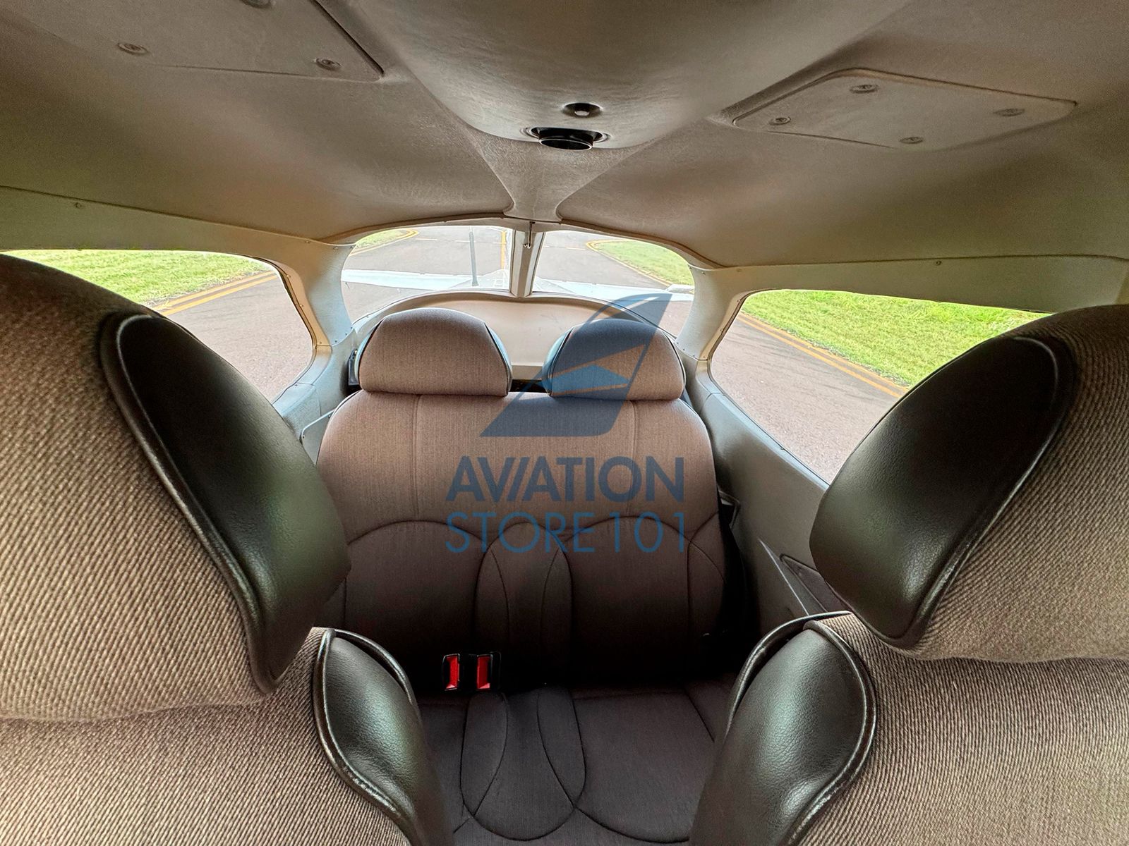 Avião Cessna 172R Skyhawk- Ano 2002 – 1.480 H.T.