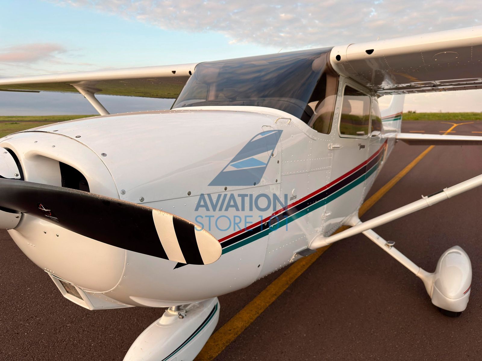 Avião Cessna 172R Skyhawk- Ano 2002 – 1.480 H.T.