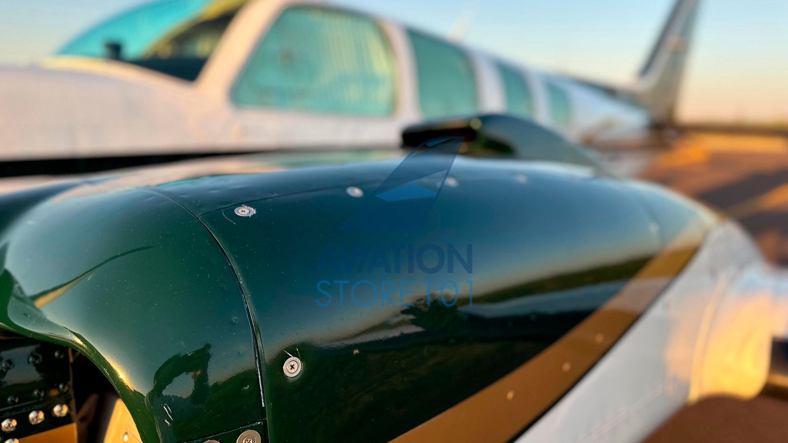 Avião Beechcraft Baron 58 – Ano 1983 – 1.250 H.T.