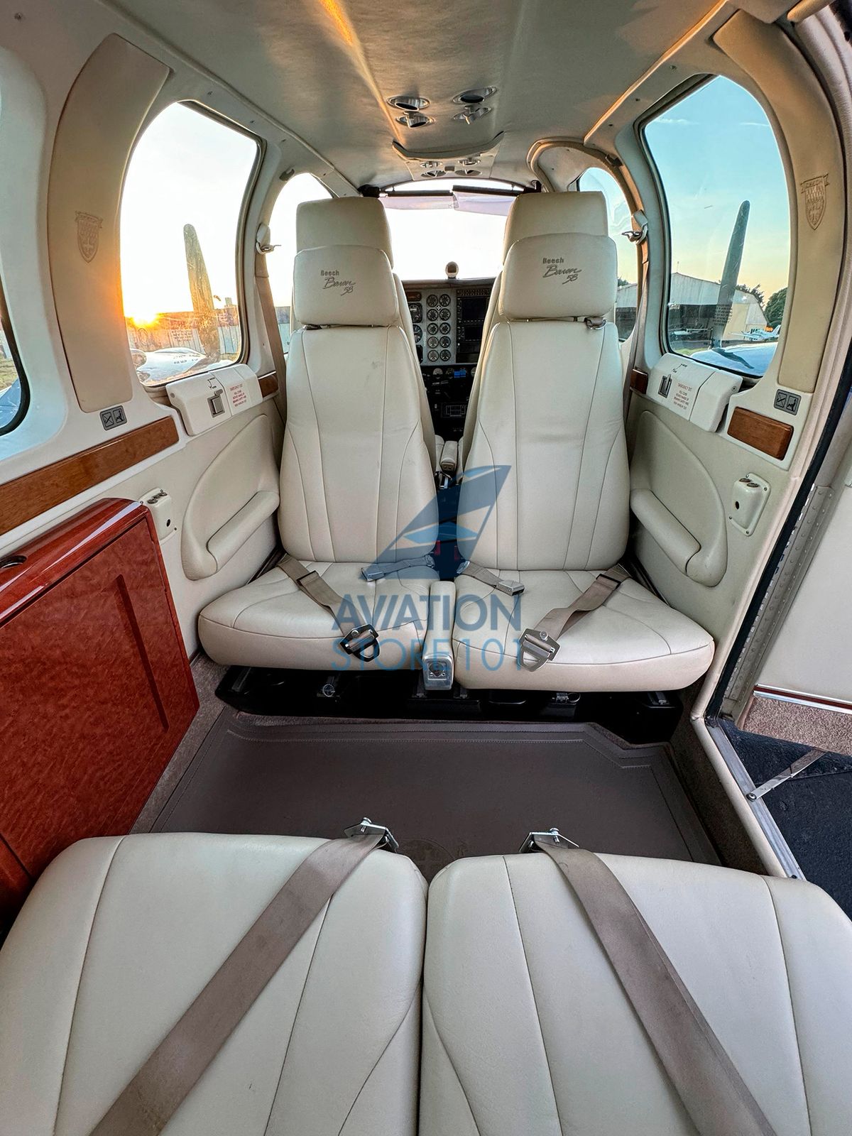 Avião Beechcraft Baron 58 – Ano 1998 – 2.400 H.T.