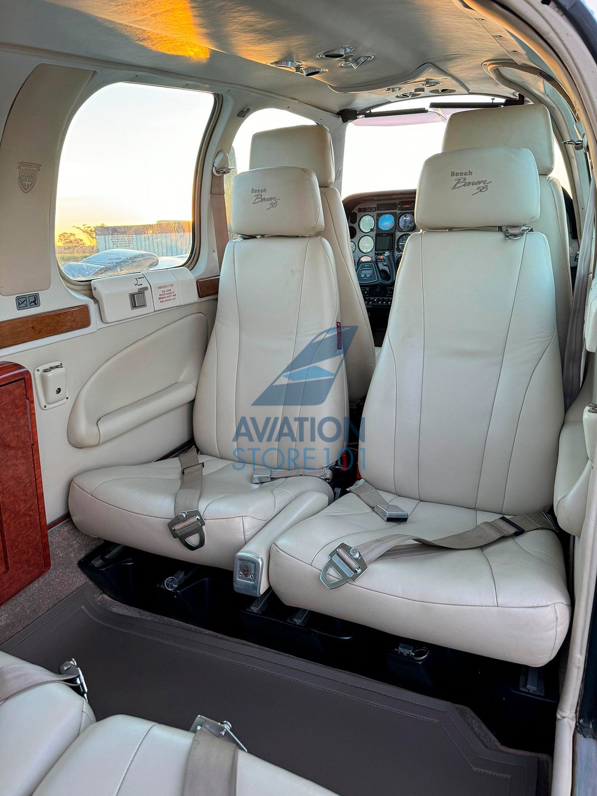 Avião Beechcraft Baron 58 – Ano 1998 – 2.400 H.T.