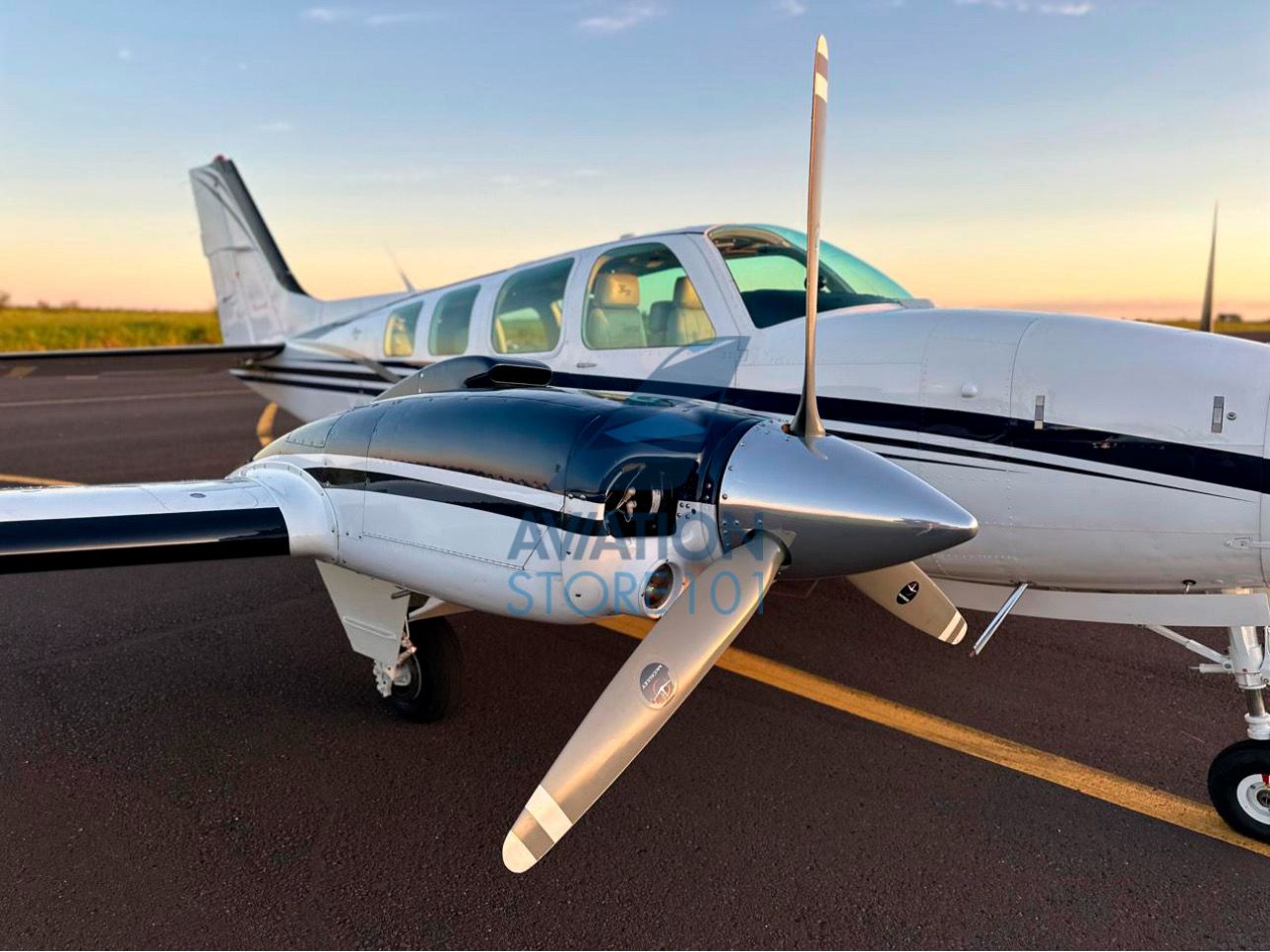 Avião Beechcraft Baron 58 – Ano 1998 – 2.400 H.T.