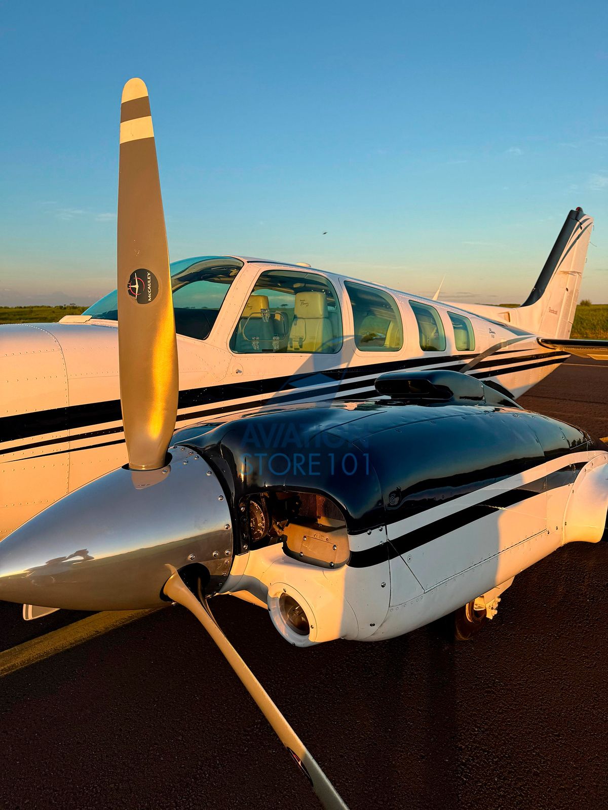 Avião Beechcraft Baron 58 – Ano 1998 – 2.400 H.T.