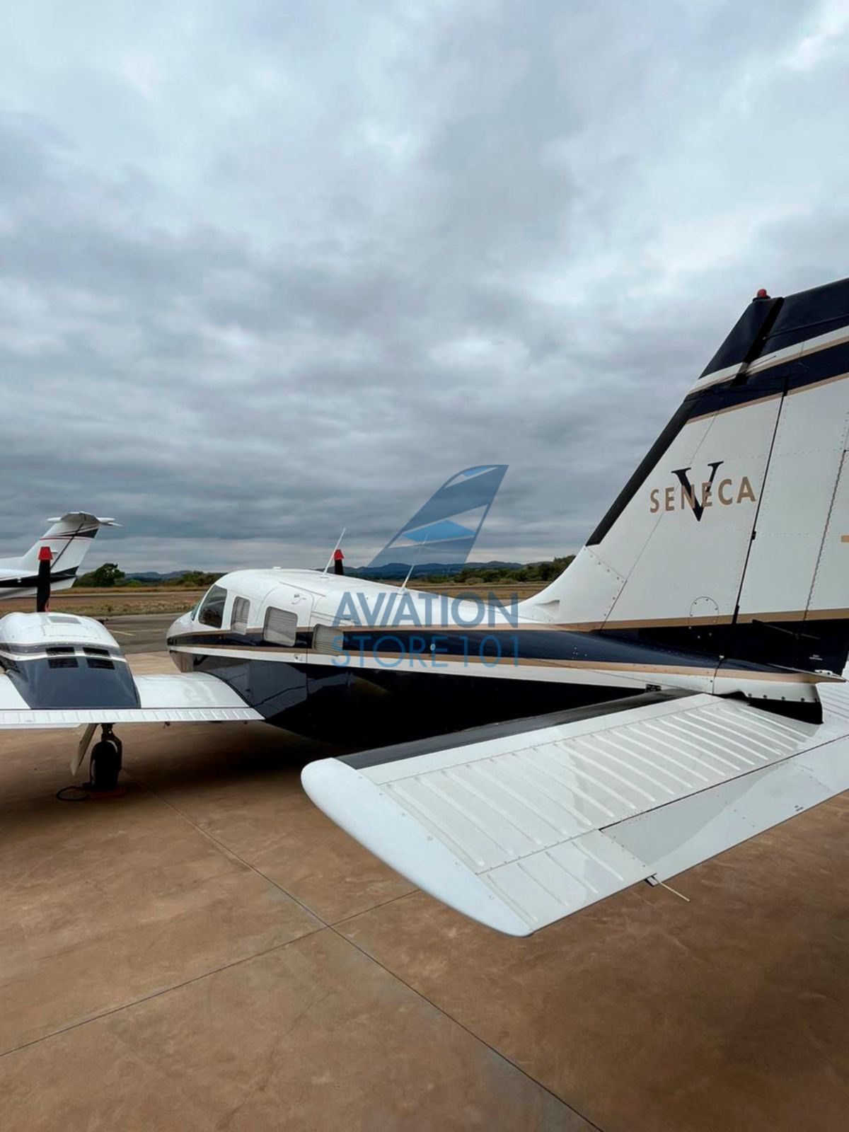 Avião Piper Seneca V PA-34-220T – Ano 1998 – 3.350 H.T.