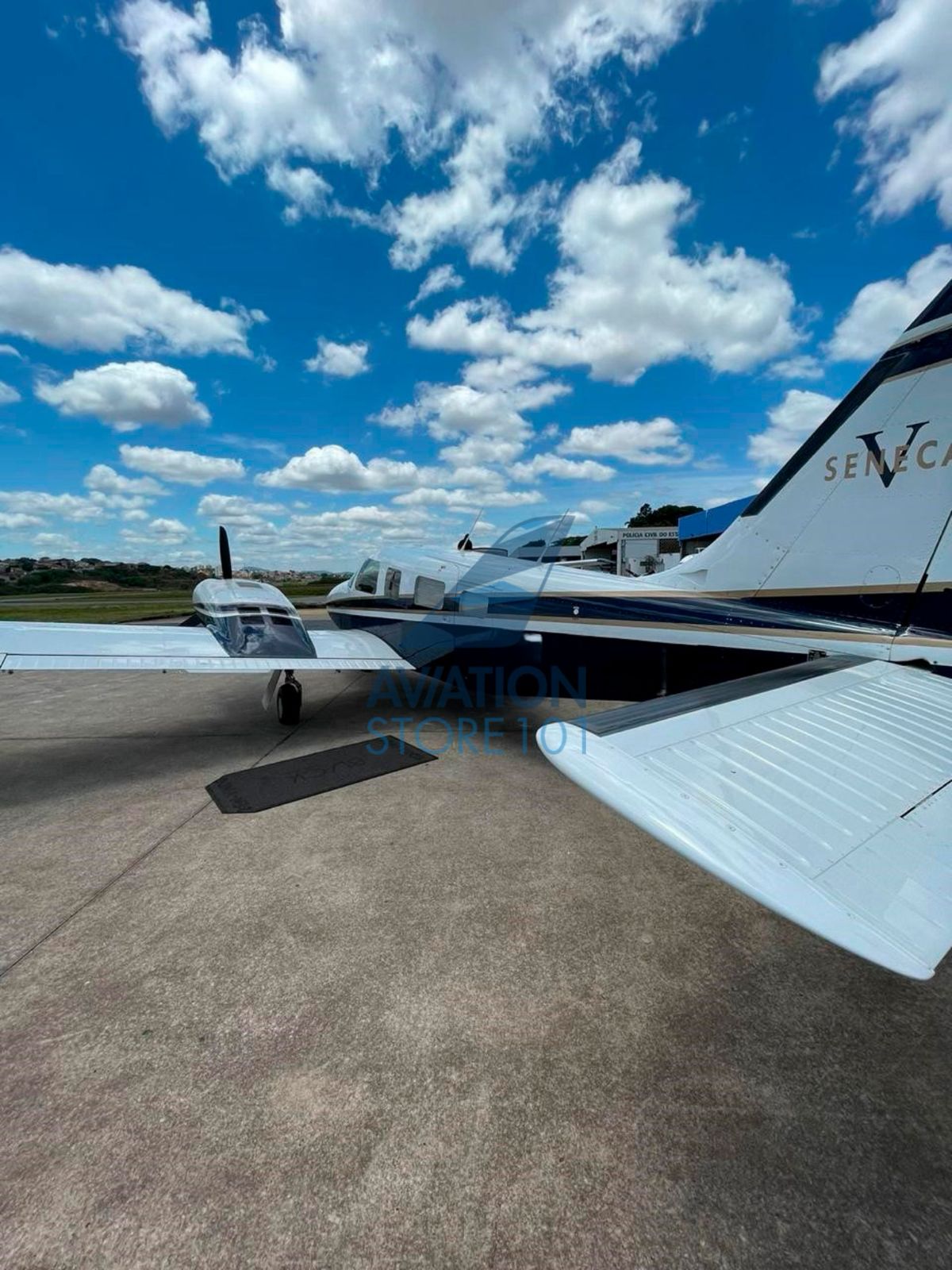 Avião Piper Seneca V PA-34-220T – Ano 1998 – 3.350 H.T.