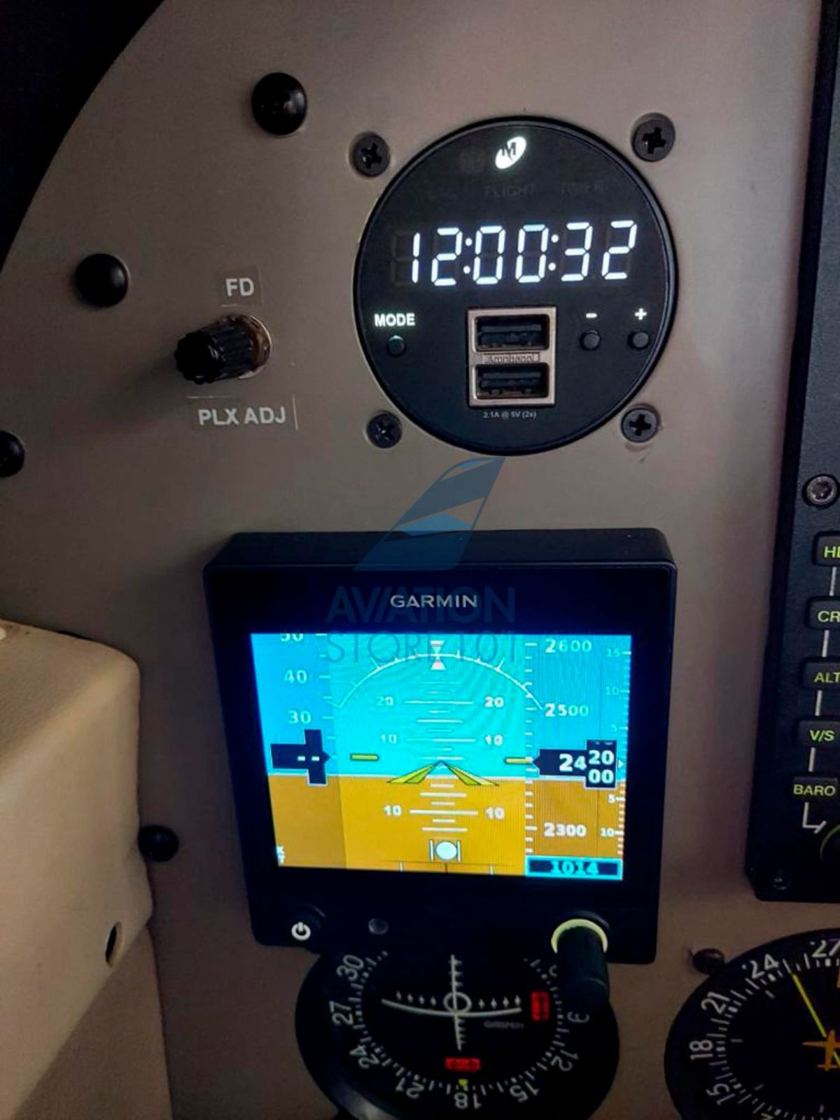 Avião Piper Seneca V PA-34-220T – Ano 2001 – 3.225 H.T.