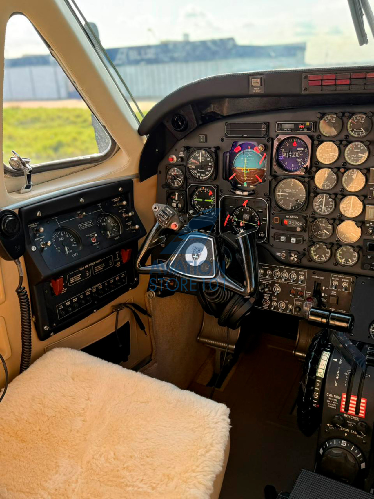 Beechcraft King Air C90 Blackhawk – Ano 1988 à Venda