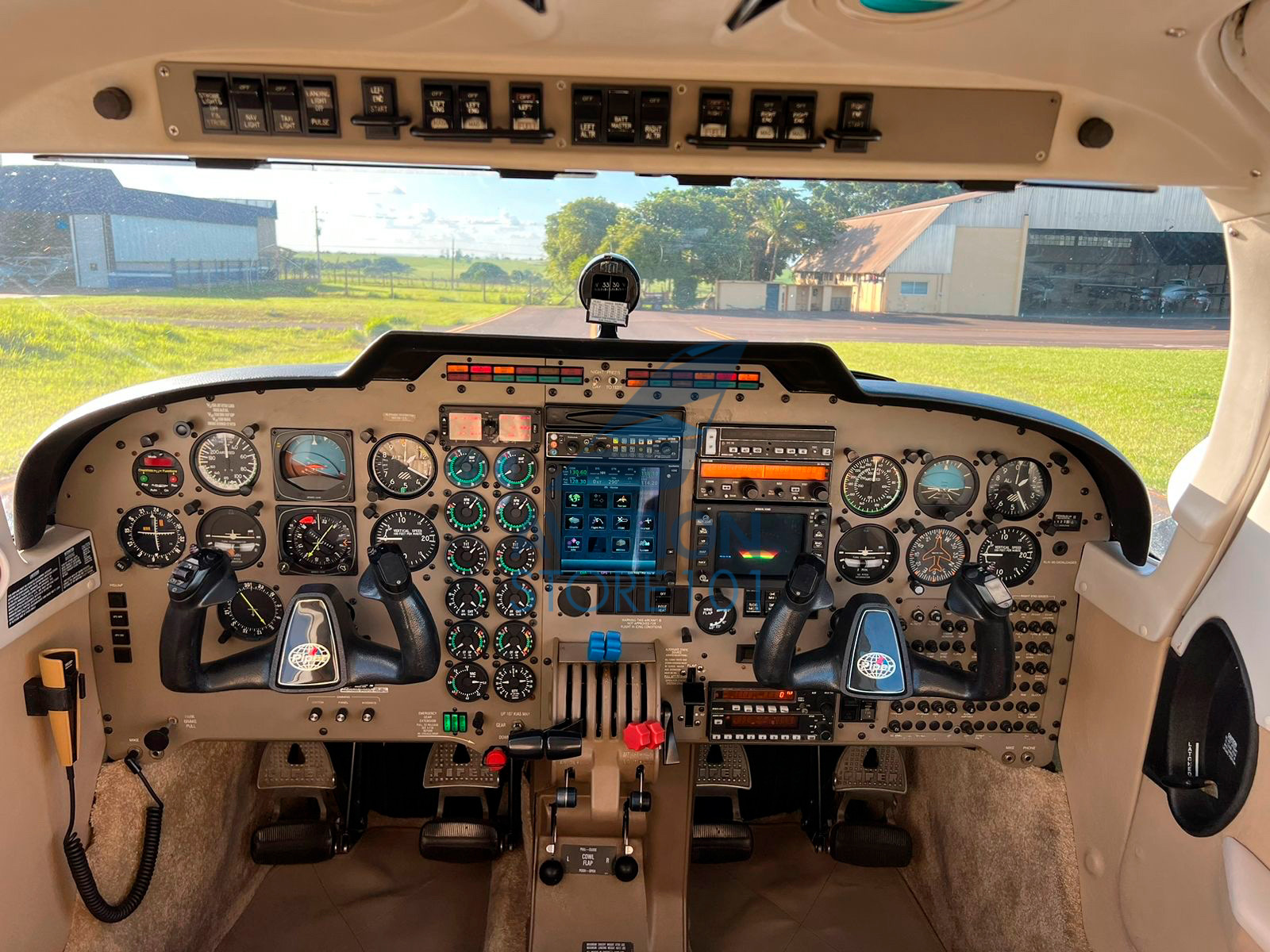 Avião Piper Seneca V PA-34-220T – Ano 1999 à Venda