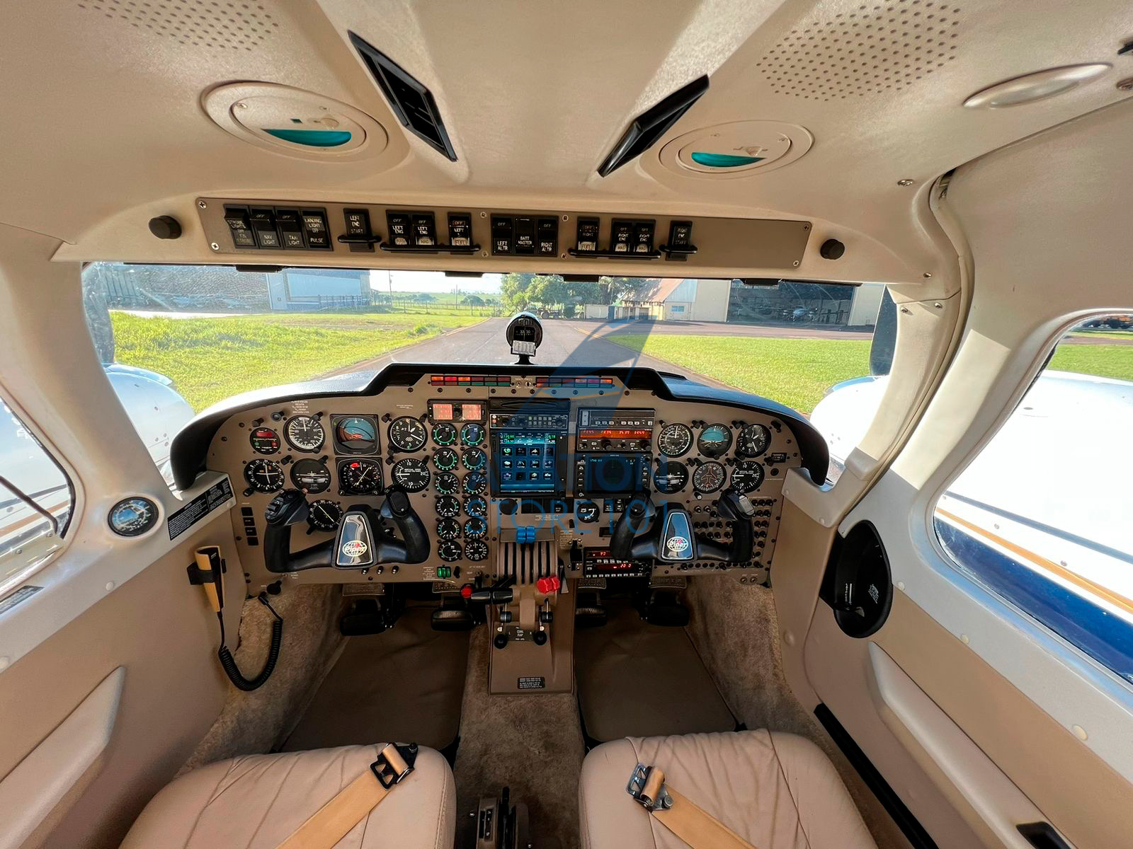 Avião Piper Seneca V PA-34-220T – Ano 1999 à Venda