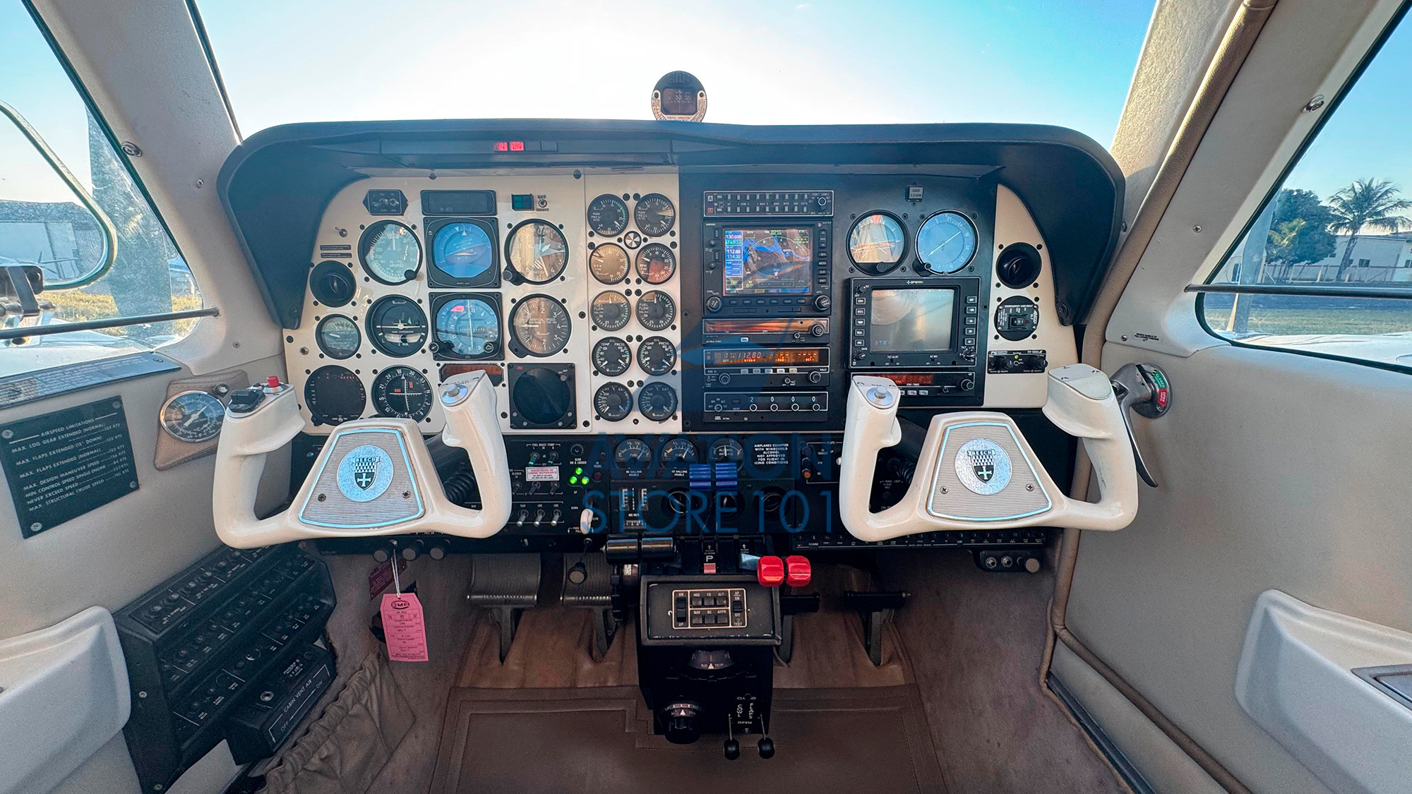 Avião Beechcraft Baron B58 – Ano 1984 – 2.600 H.T.