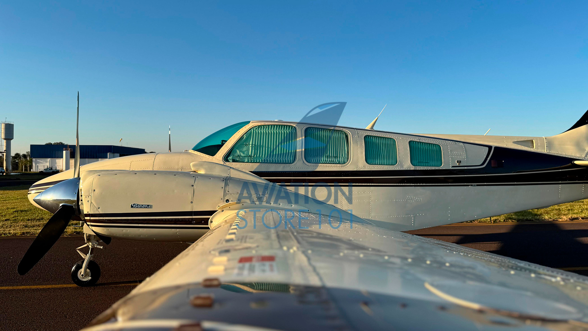 Avião Beechcraft Baron B58 – Ano 1984 – 2.600 H.T.