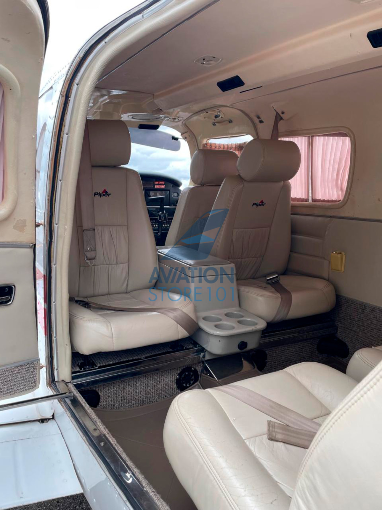 Piper Saratoga PA-32R-301 – Ano 1982 à Venda