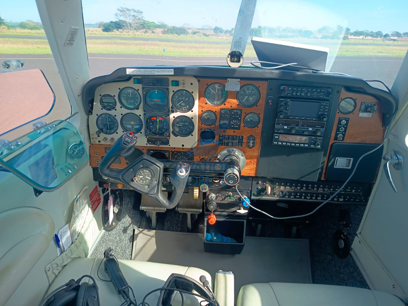 Beechcraft Bonanza A36 – Ano 1983